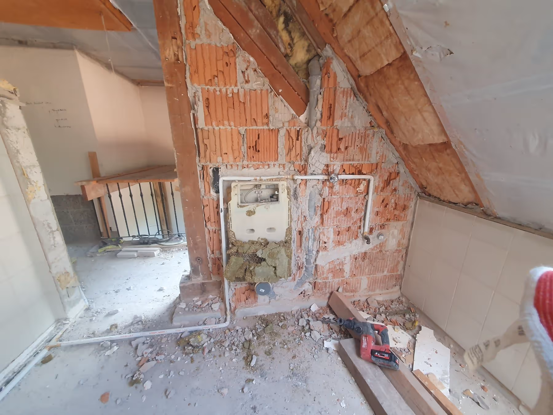 Rückbau und Materialtrennung auf der Baustelle